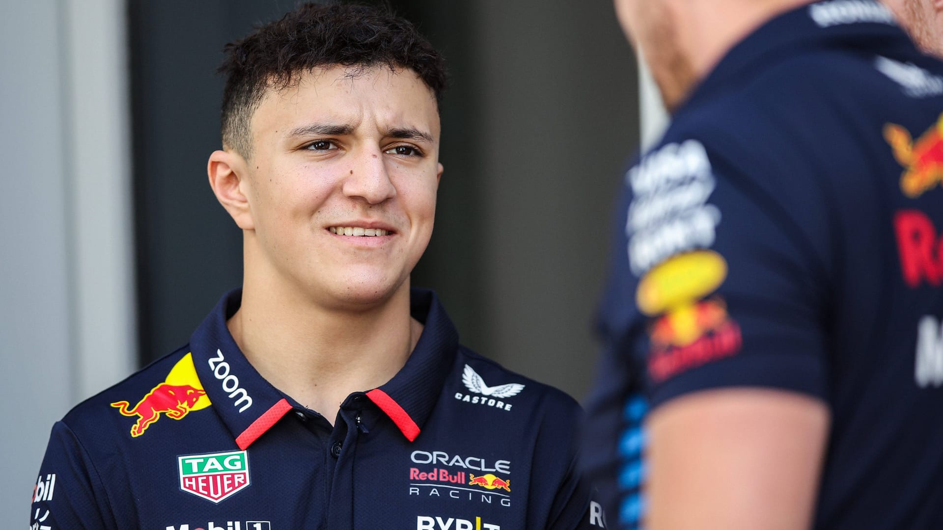 Isack Hadjar: Der junge Franzose ist ab der neuen Saison Formel-1-Fahrer.