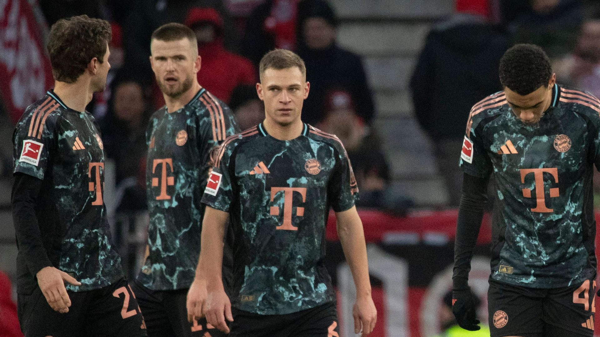 Thomas Müller, Eric Dier, Joshua Kimmich und Jamal Musiala (v. l. n. r.): Die Bayern kamen nicht in Fahrt.