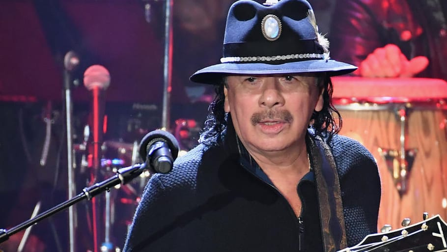 Carlos Santana: Der Stargitarrist kollabierte auf der Bühne.