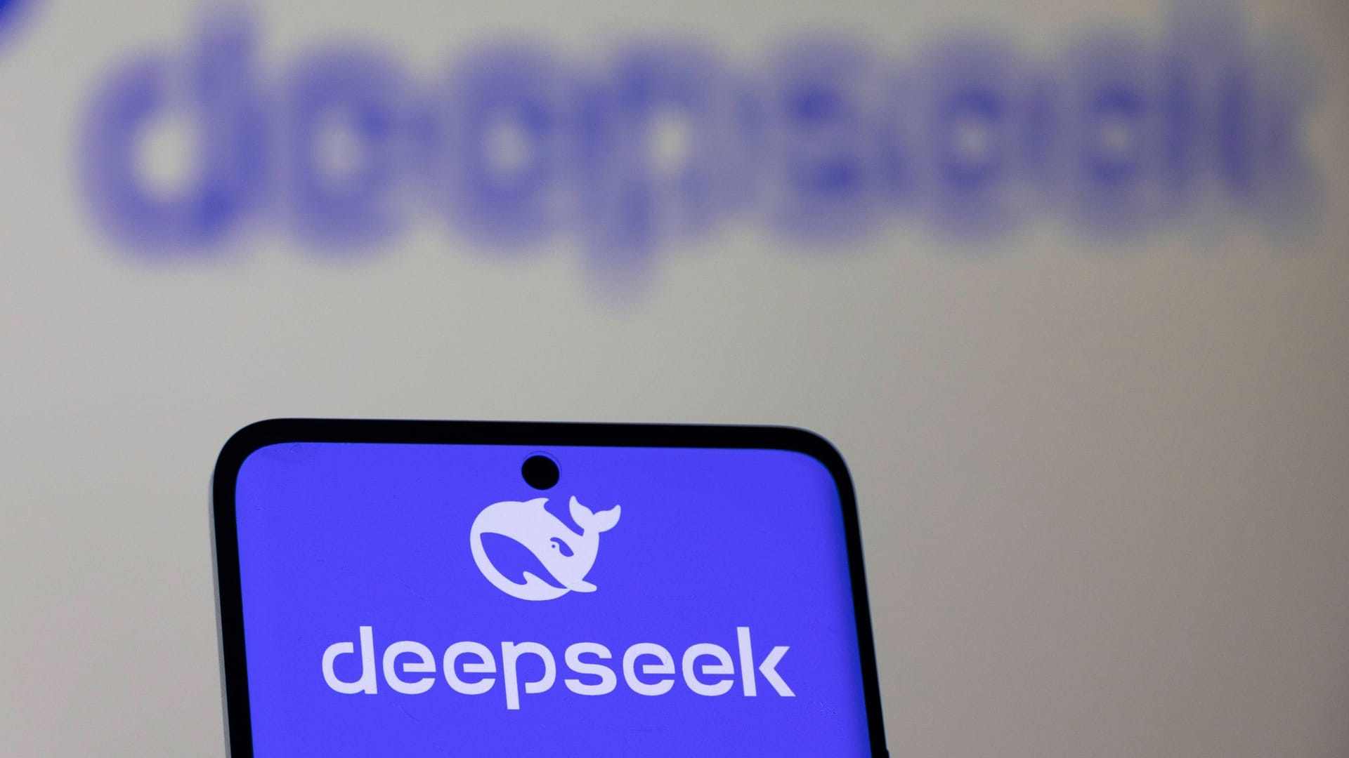 DeepSeek: Das Sprachmodell soll scheinbar Daten aus den USA nutzen.