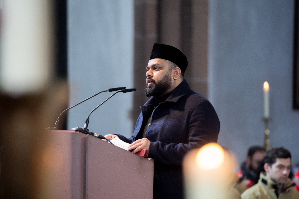 Der Imam der muslimischen Ahmadiyya-Gemeinde, Zischan Mehmood, am Sonntag in Aschaffenburg