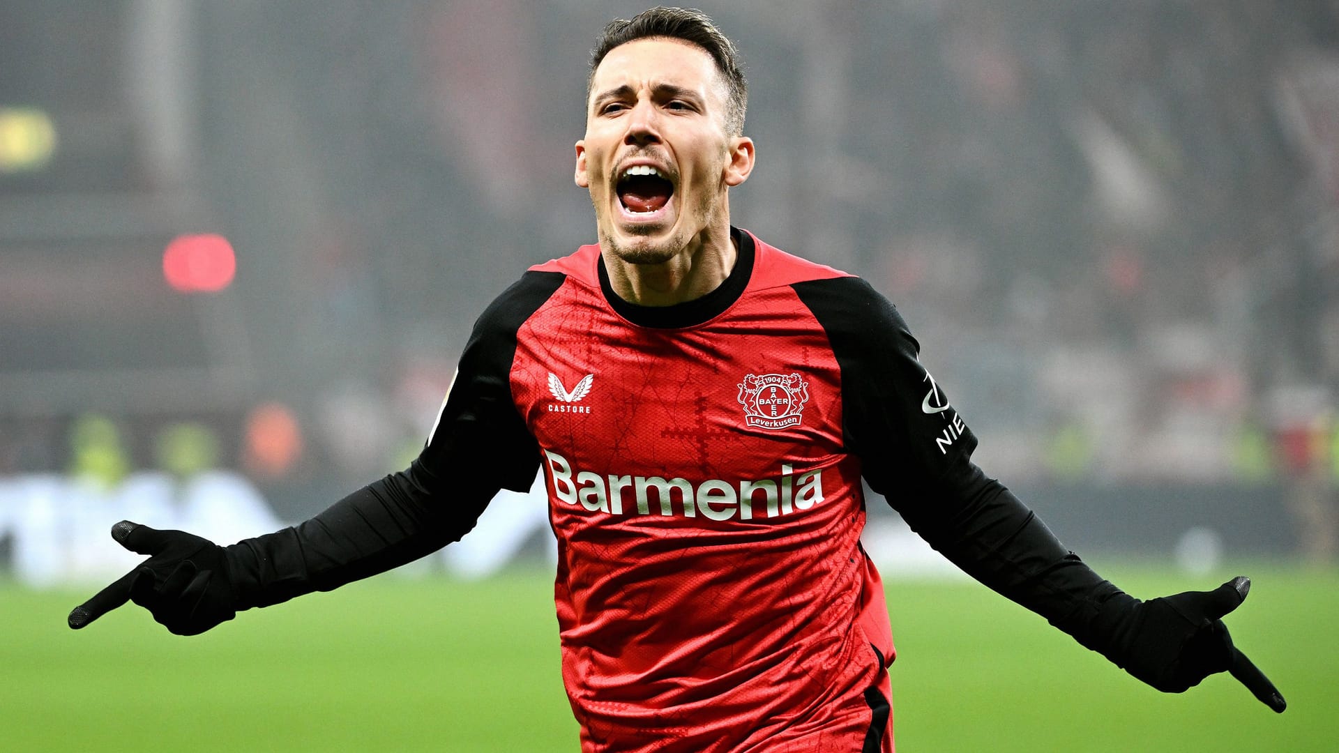 Matchwinner: Leverkusens Alejandro Grimaldo feiert seinen Treffer gegen Mainz 05.