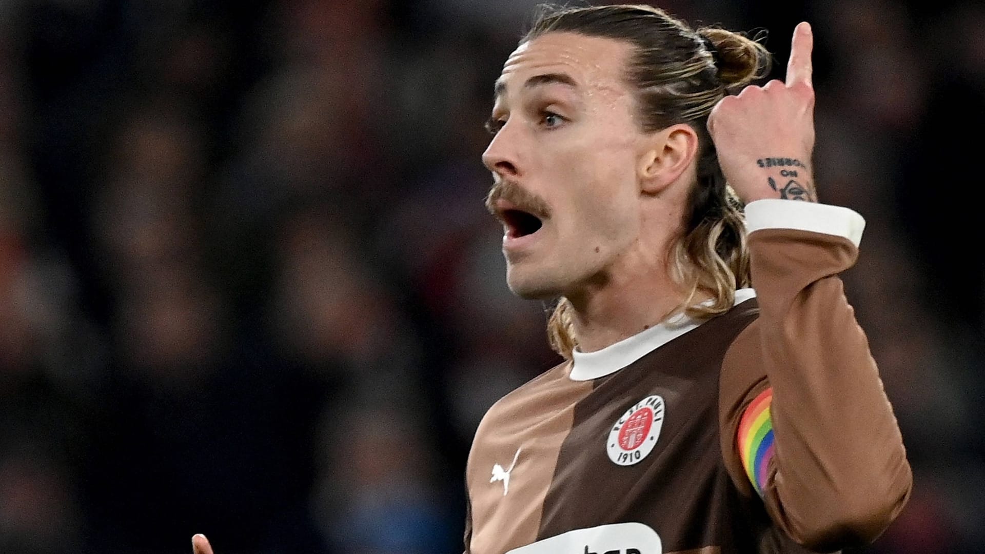 Jackson Irvine: Der Kapitän des FC St. Pauli bekommt einen neuen Teamkollegen.