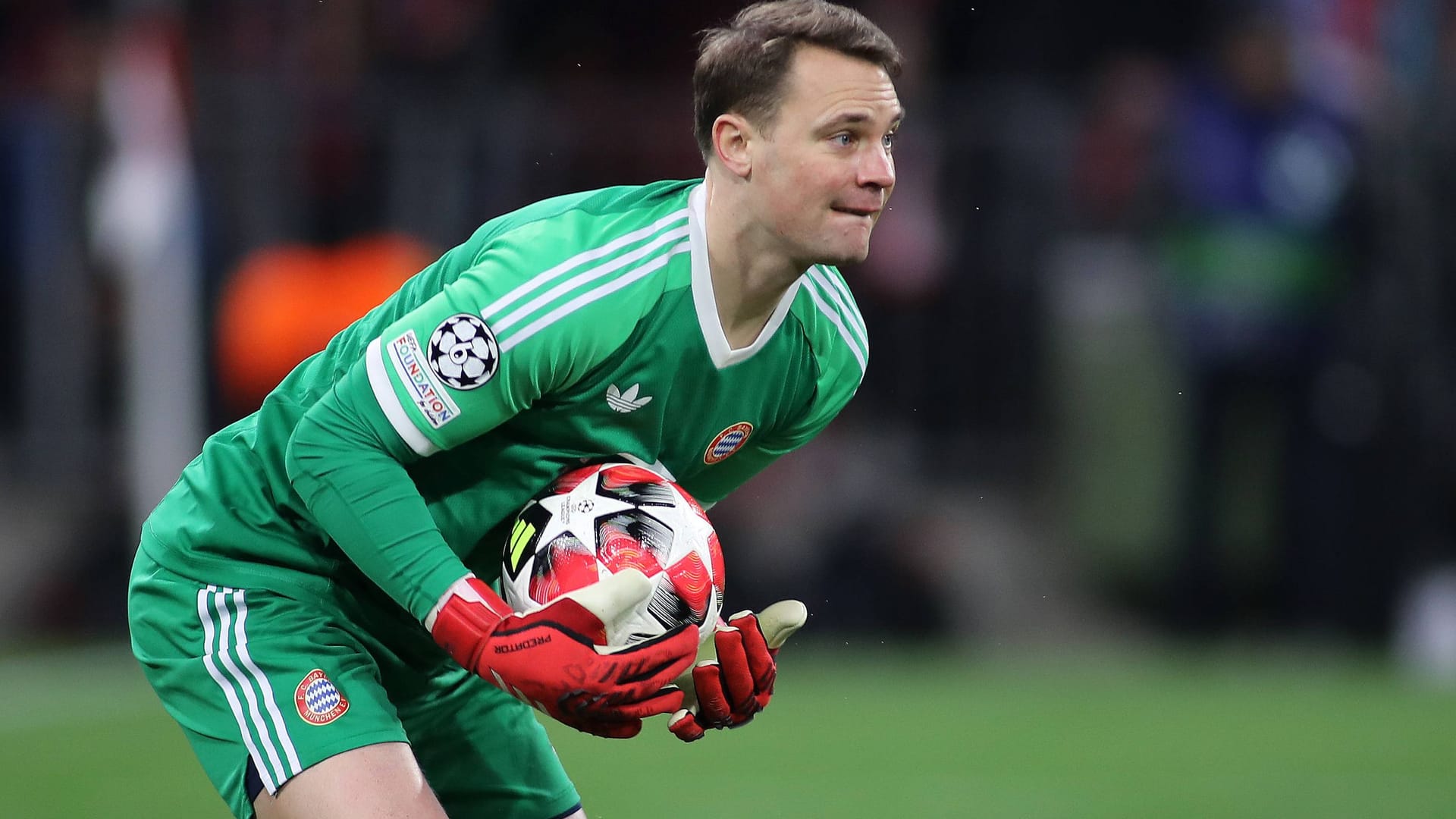 Manuel Neuer: Der Torwart steht mit dem FC Bayern in der Zwischenrunde der Champions League.