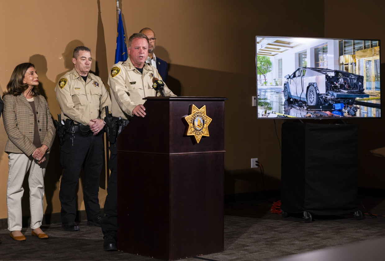 Sheriff Kevin McMahill informiert am 1. Januar 2025 in Las Vegas über den Ermittlungsstand zur Explosion eines Cybertrucks vor dem Trump International Hotel.