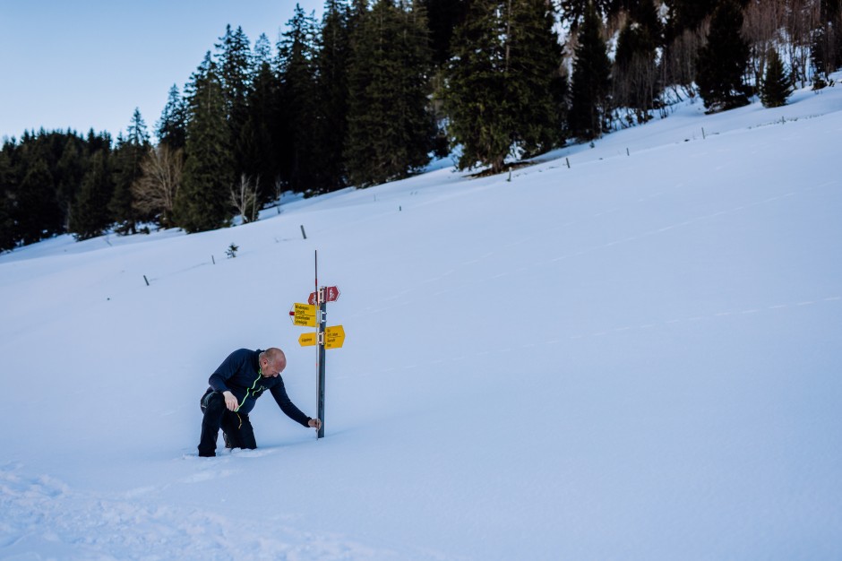 Messung der Schneetiefe