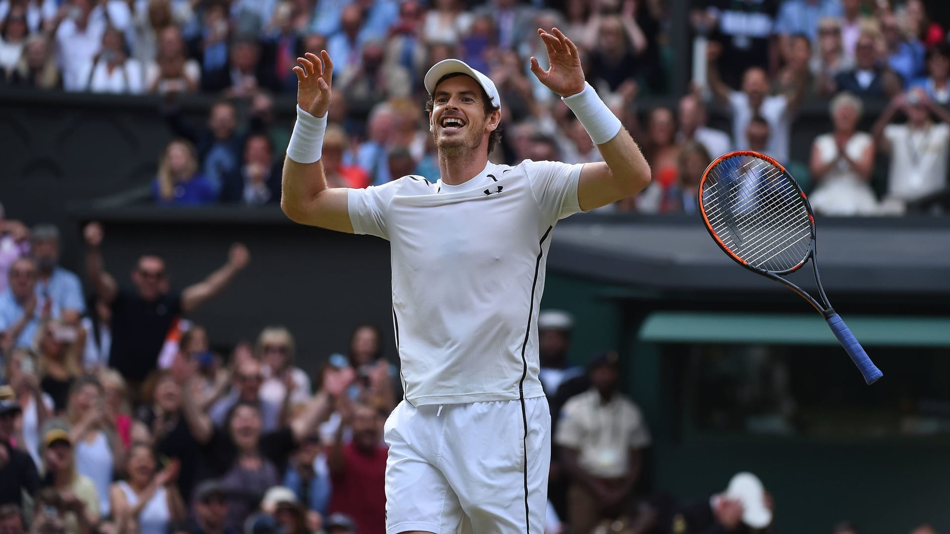 Andy Murray nach seinem Titelgewinn 2016 in Wimbledon.