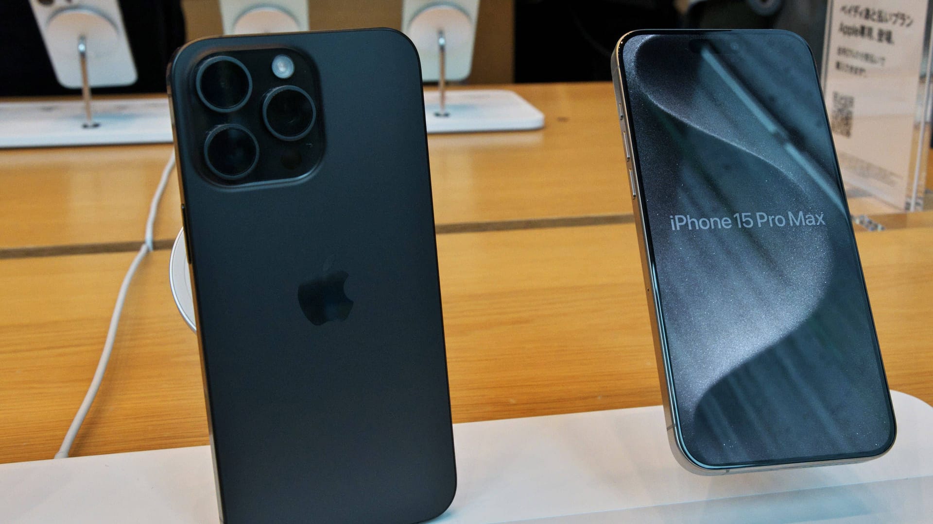 Das iPhone 15 Pro und 15 Pro Max: Das erste Smartphone mit der Note "sehr gut".