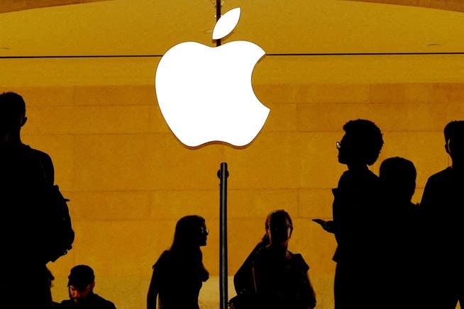 Apple will künftig mehr Aufträge an amerikanische Lieferanten erteilen.