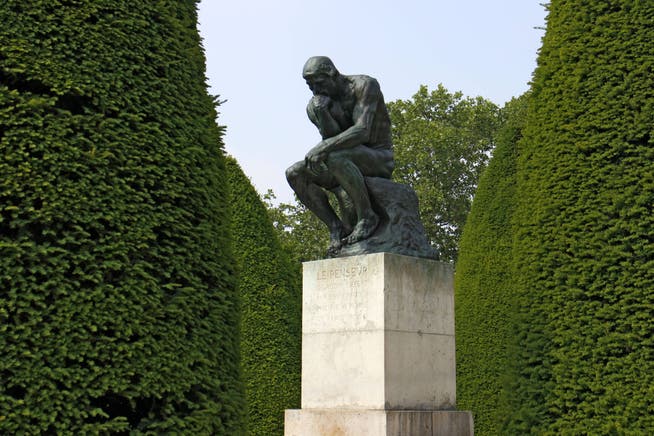 «Der Denker» von Auguste Rodin ist tief in seinen Gedanken versunken. Muss man sich so das neue KI-Modell von Deepseek vorstellen?