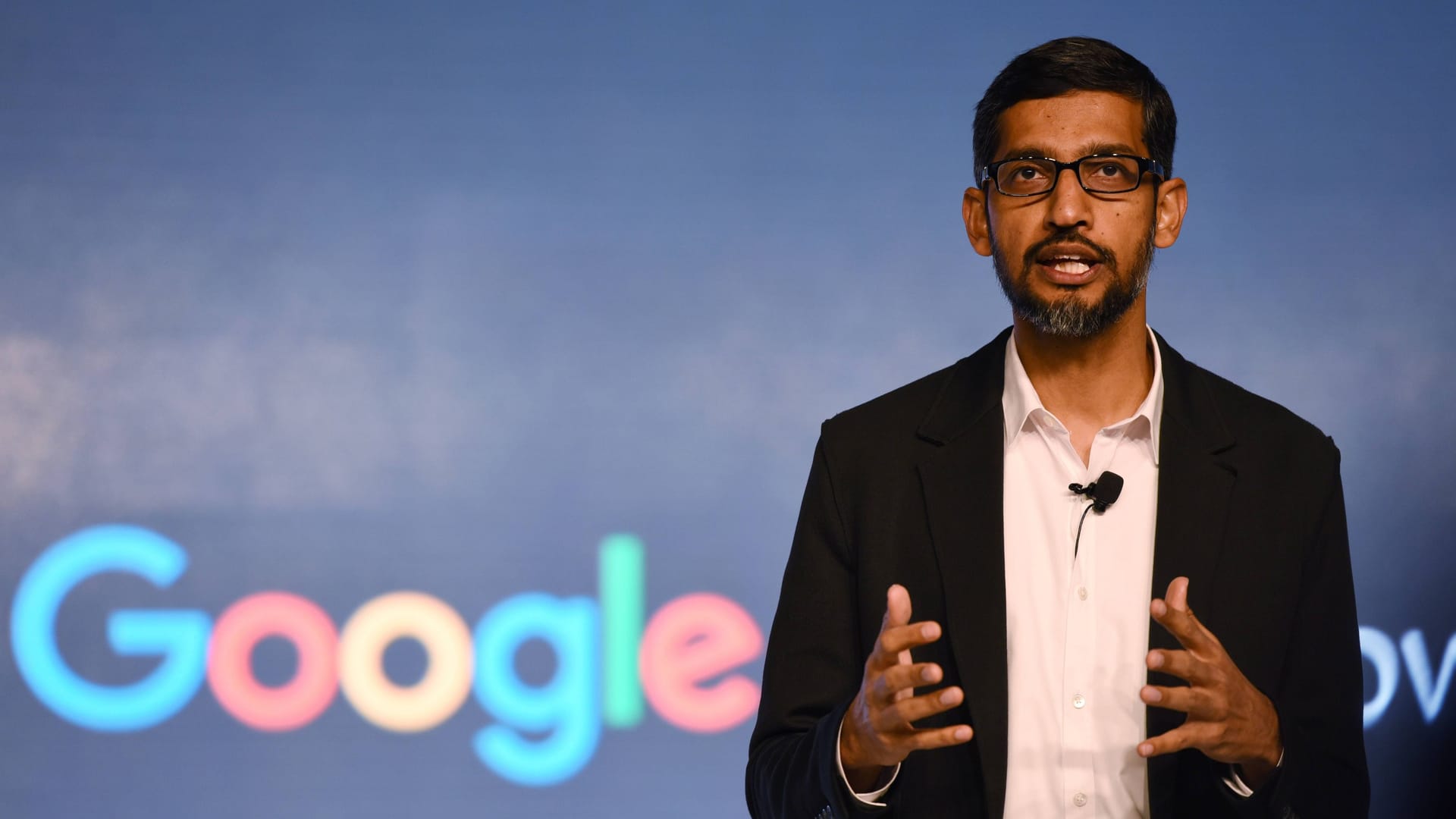 Sundar Pichai: Der Google CEO hatte 2018 die KI-Entwicklung für Waffentechnologien ausgeschlossen.