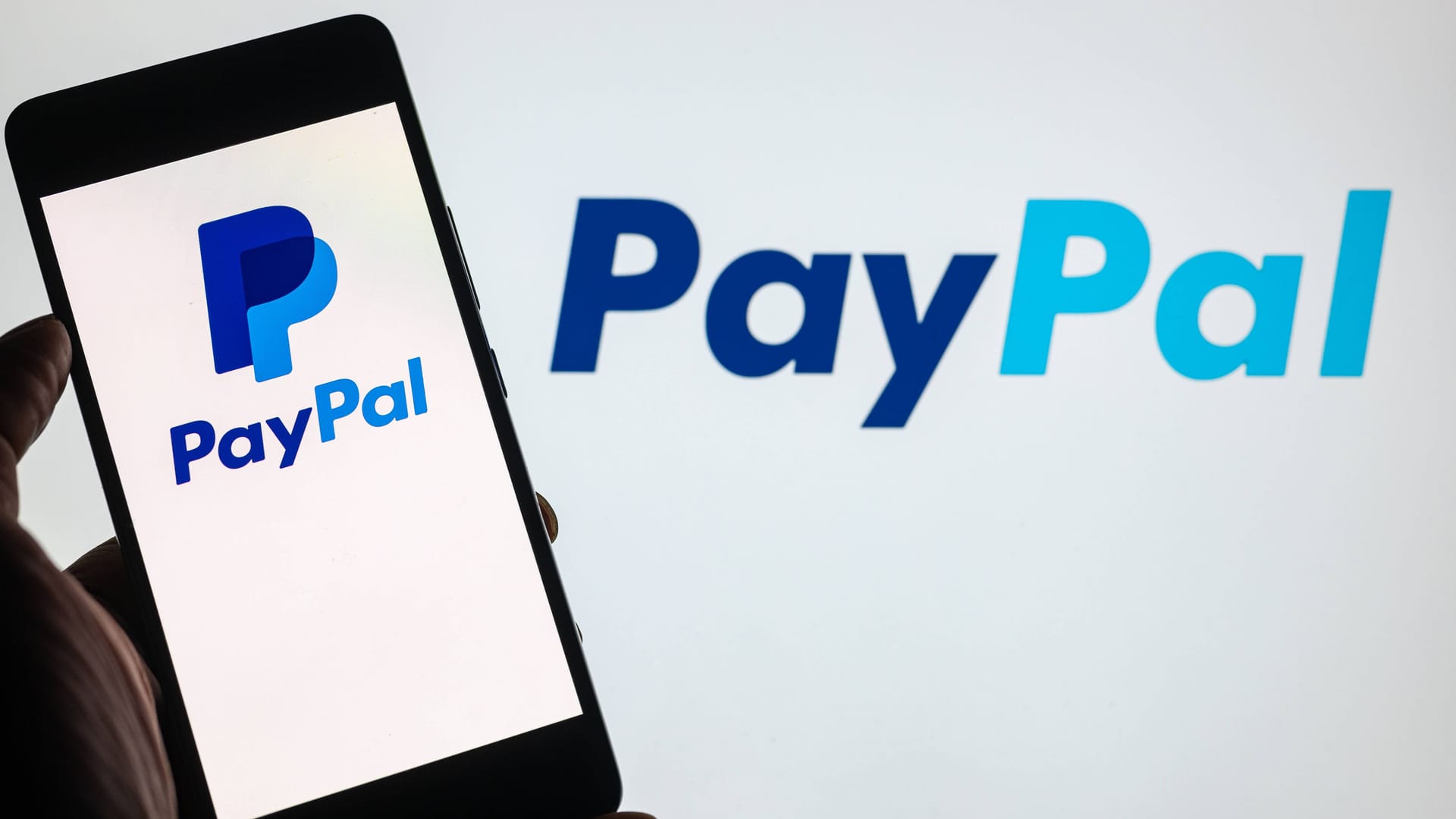 PayPal: Viele Nutzer erhalten aktuell Phishing-Emails.