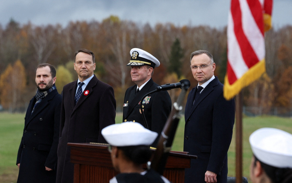 13. November 2024: Der polnische Präsident Andrzej Duda (rechts) eröffnet in Reitz (Redzikowo) an der Ostseeküste einen US-Raketenstützpunkt zur Abwehr ballistischer Mittelstreckenraketen.