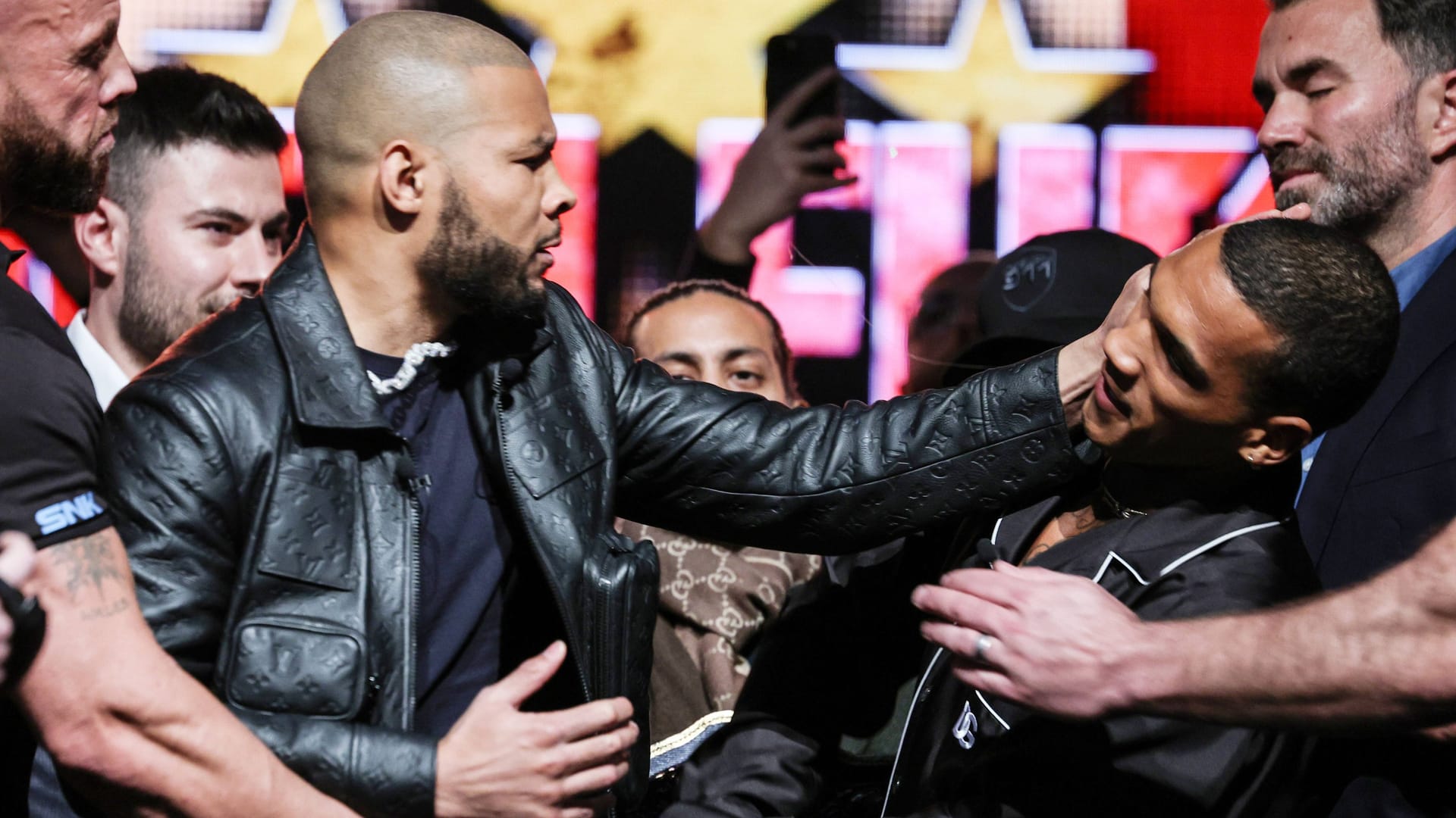 Chris Eubank Jr. ohrfeigt Connor Benn mit einem Ei: Der Brite wird nun zur Kasse gebeten.