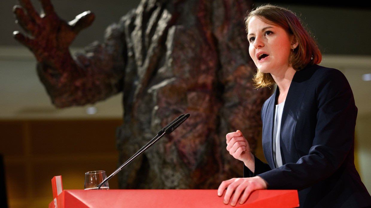 Die SPD-Abgeordnete Annika Klose beim Parteitag der Berliner SPD im Dezember