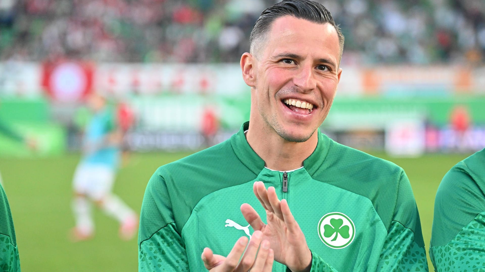 Edgar Prib: Der langjährige Bundesligaspieler spielte in Deutschland für Fürth, Düsseldorf und Hannover.