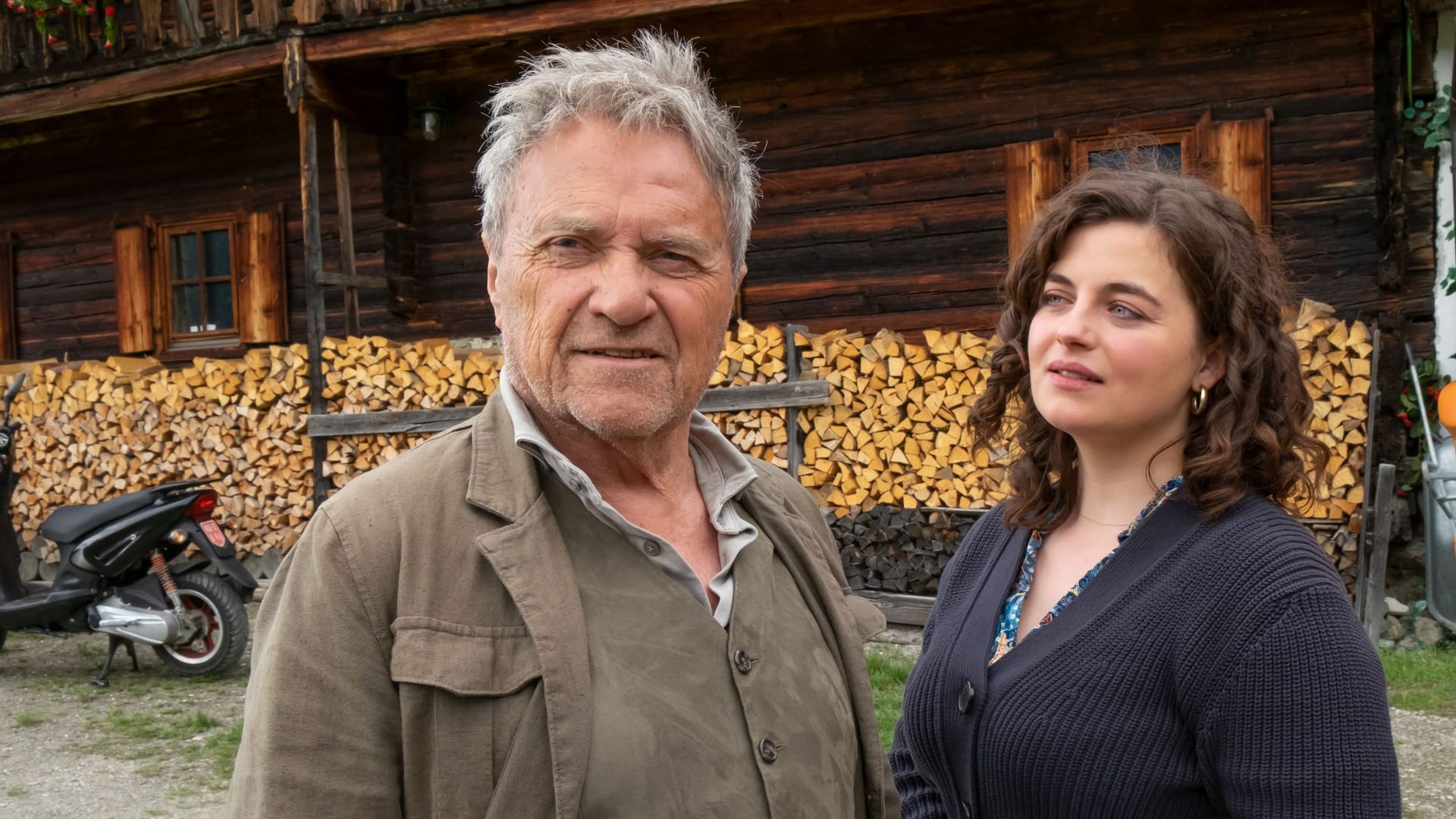 Wolfram Berger und Ronja Forcher: Berger spielte in "Der Bergdoktor" Rolf Pflüger, den Großvater von Forchers Rolle der Lilli Gruber.