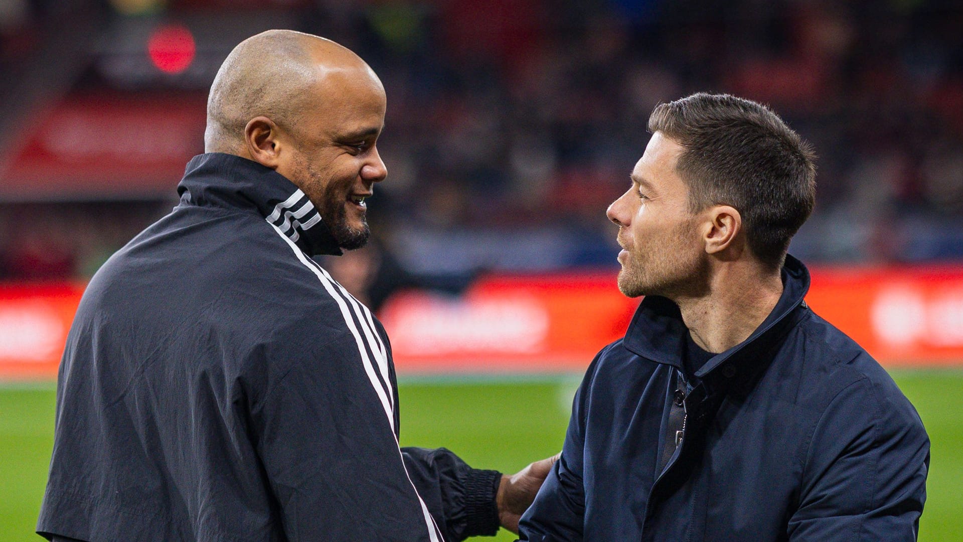 Vincent Kompany (l.) und Xabi Alonso: Die beiden Trainer stehen sich zum fünften Mal gegenüber.