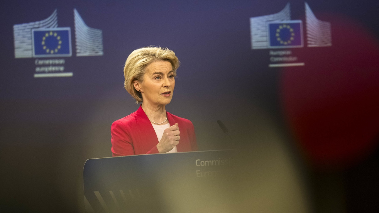 Sieht die Staaten am Zug: EU-Kommissionspräsidentin Ursula von der Leyen am Sonntag bei einer Pressekonferenz in Brüssel.