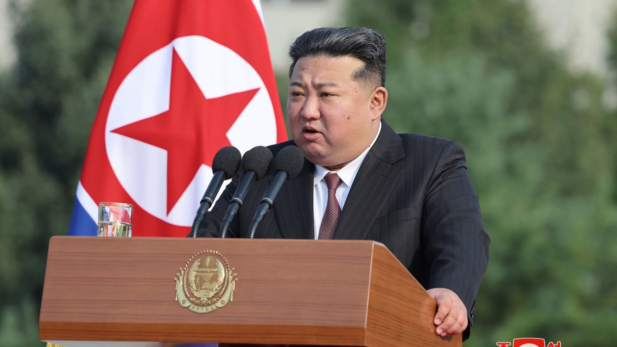 Der nordkoreanische Machthaber Kim Jong Un nach Angaben der nordkoreanischen Regierung während einer Rede im Oktober 2024 an der Nationalen Verteidigungsuniversität