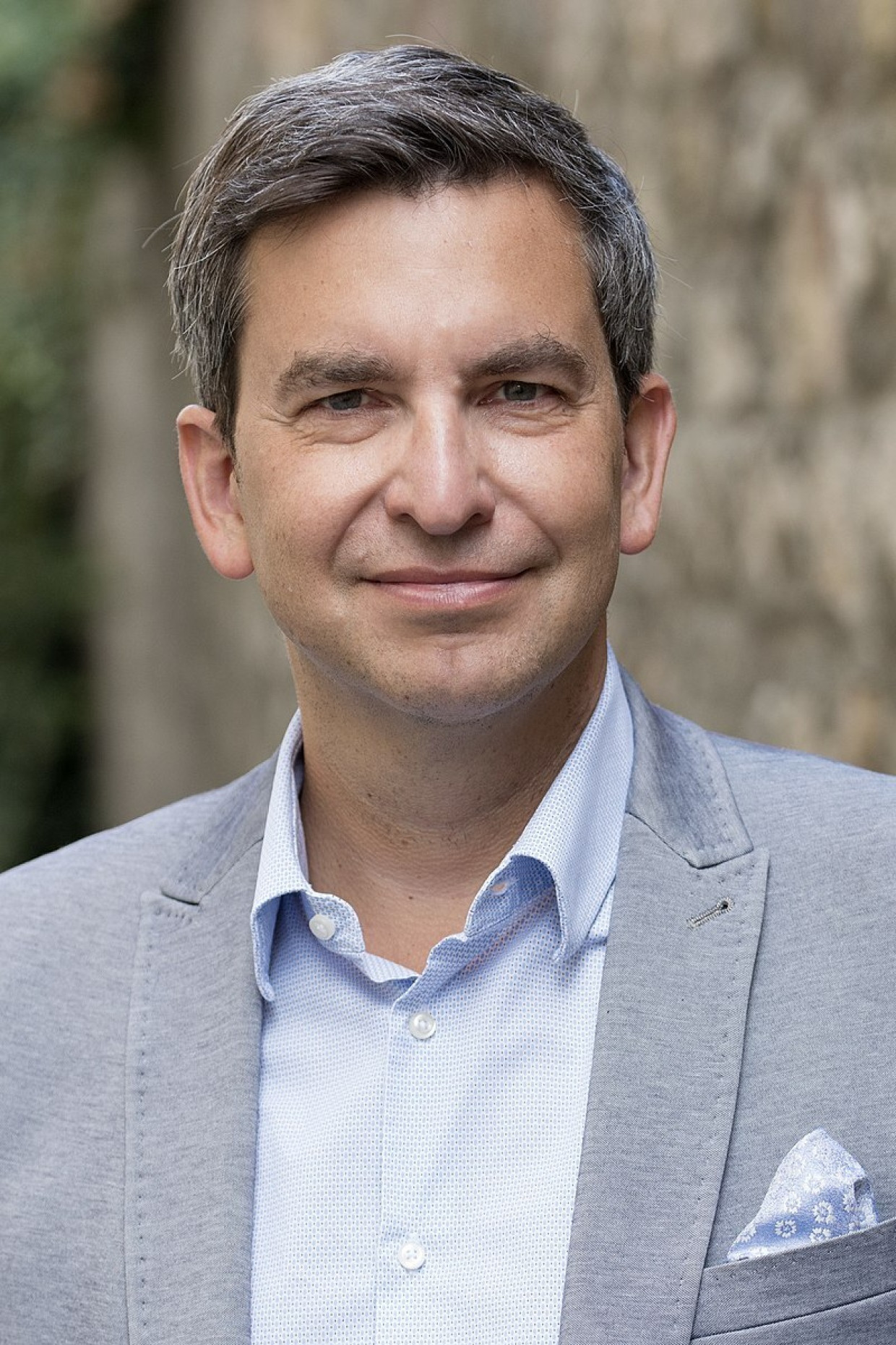 Führte mit dem Präsidenten seiner Universität nach Angaben von deren Pressestelle am 8. April 2025 ein „intensives Gespräch“ im Wissenschaftsministerium in München: Peter Hoeres, Professor für Neueste Geschichte in Würzburg.