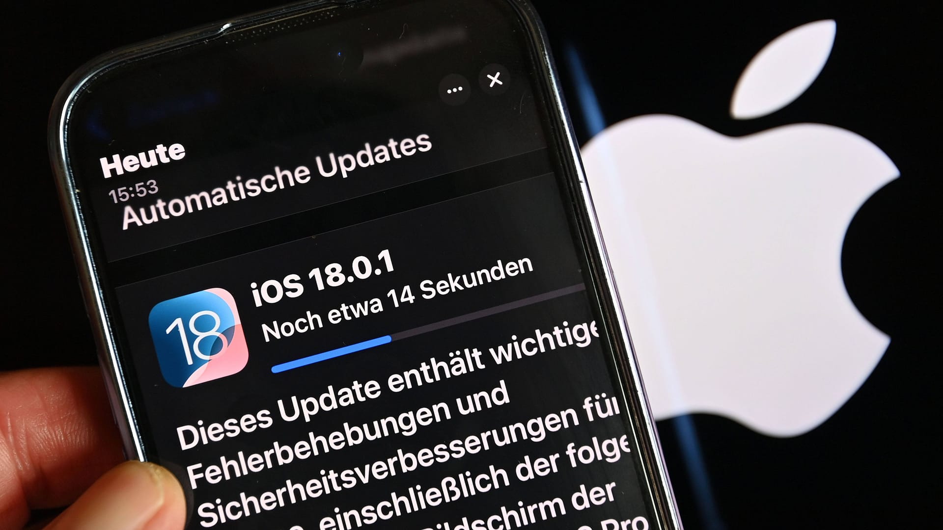 iOS-Update: Künftig müssen Hersteller Updates für Mobilgeräte länger anbieten. (Symbolbild)
