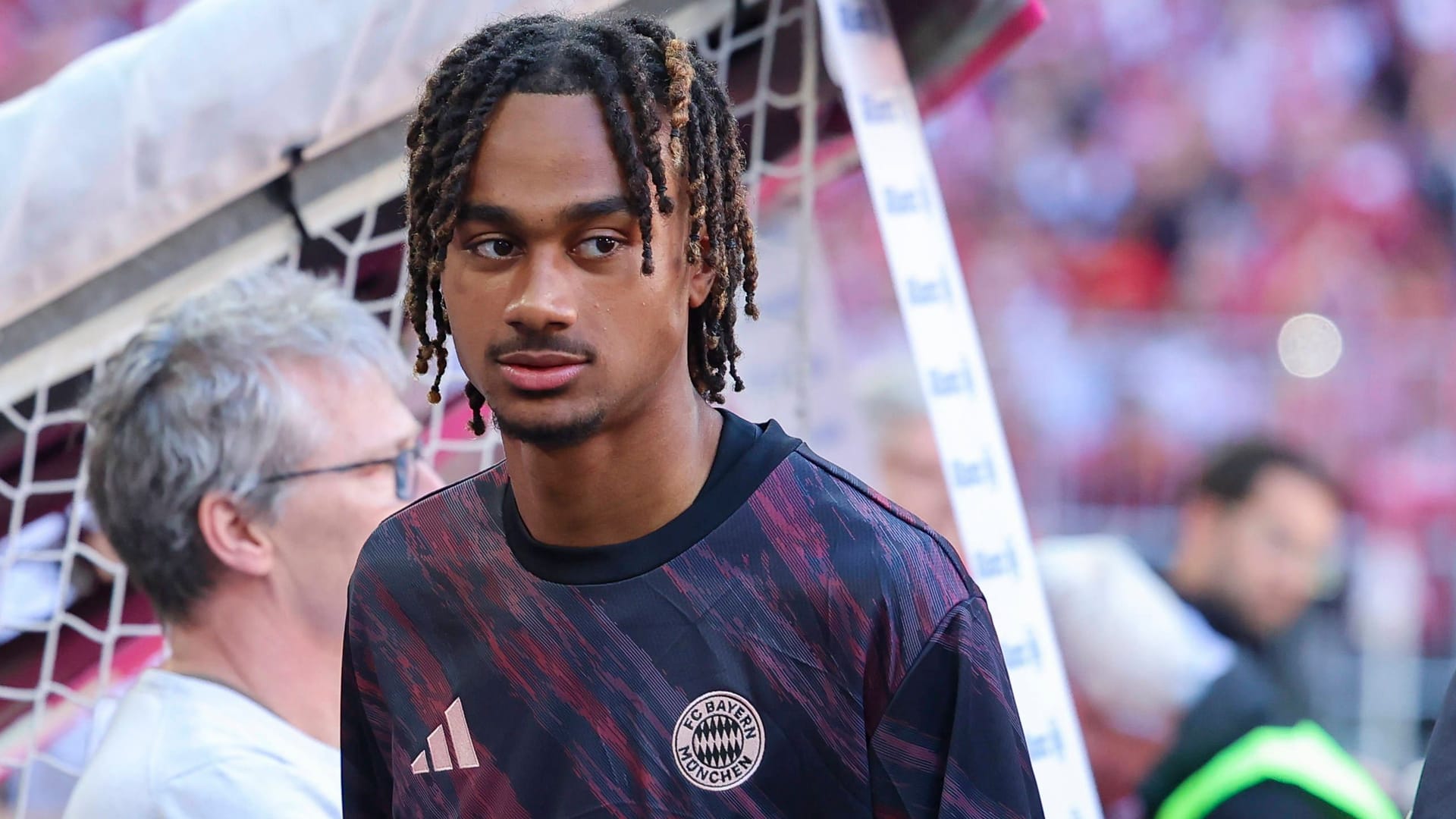Jonah Kusi-Asare: Der junge Schwede ist ein Perspektivspieler beim FC Bayern. Jonah Kusi-Asare: Der junge Schwede ist ein Perspektivspieler beim FC Bayern.