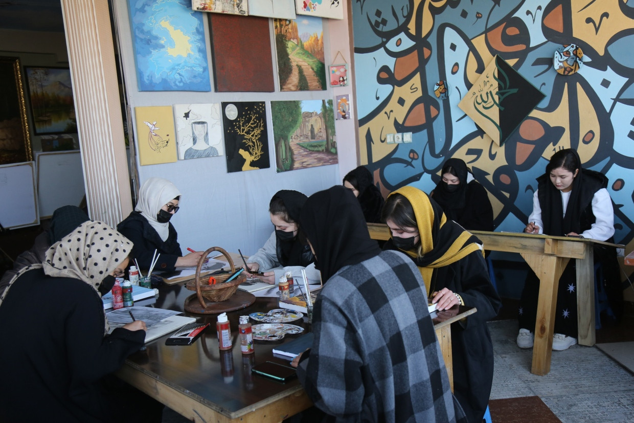 Ein Malkurs für Frauen in Kabul