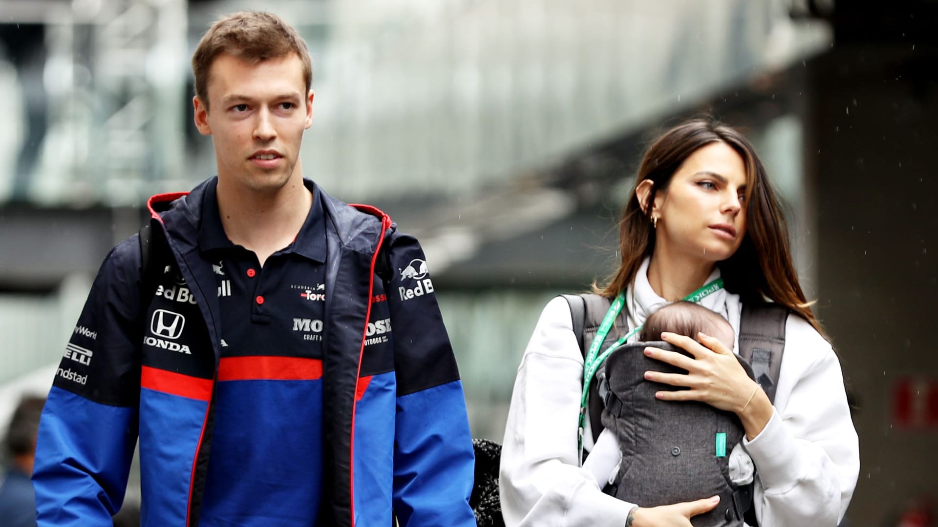 Daniil Kwjat und Kelly Piquet trennten sich nach der Geburt ihrer Tochter. Daniil Kwjat und Kelly Piquet trennten sich nach der Geburt ihrer Tochter.