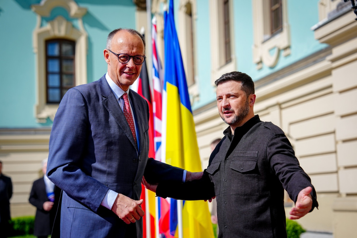 Gute Stimmung: Bundeskanzler Friedrich Merz mit dem ukrainischen Präsidenten Wolodymyr Selenskyj