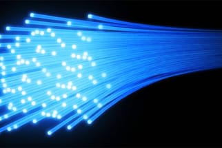 Extrem schnelles Internet mit Glasfasern: FTTH macht's möglich. Extrem schnelles Internet mit Glasfasern: FTTH macht's möglich.