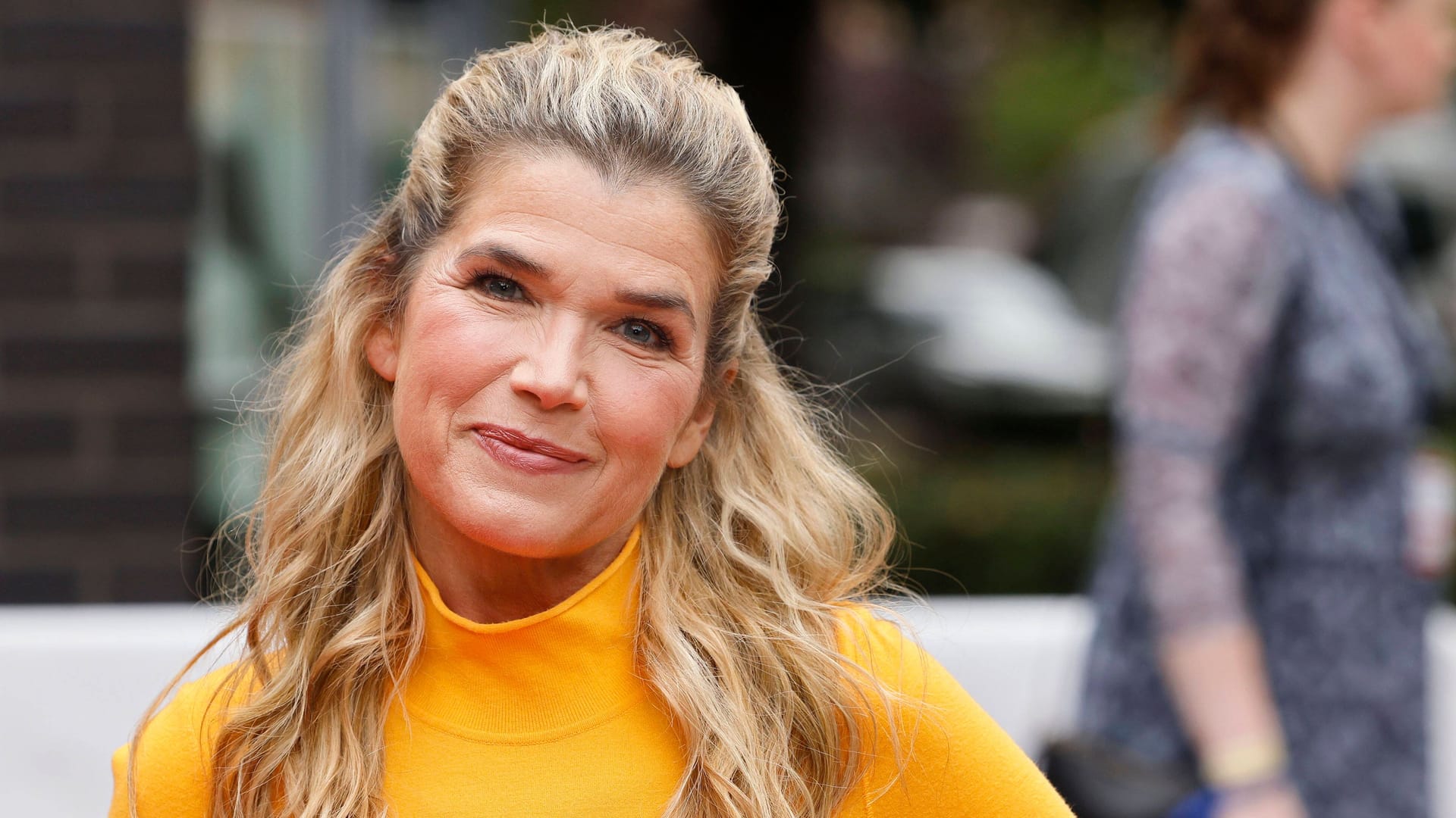 Anke Engelke: Die Comedienne ist jetzt Kontrolleurin bei der Bahn. Anke Engelke: Die Comedienne ist jetzt Kontrolleurin bei der Bahn.