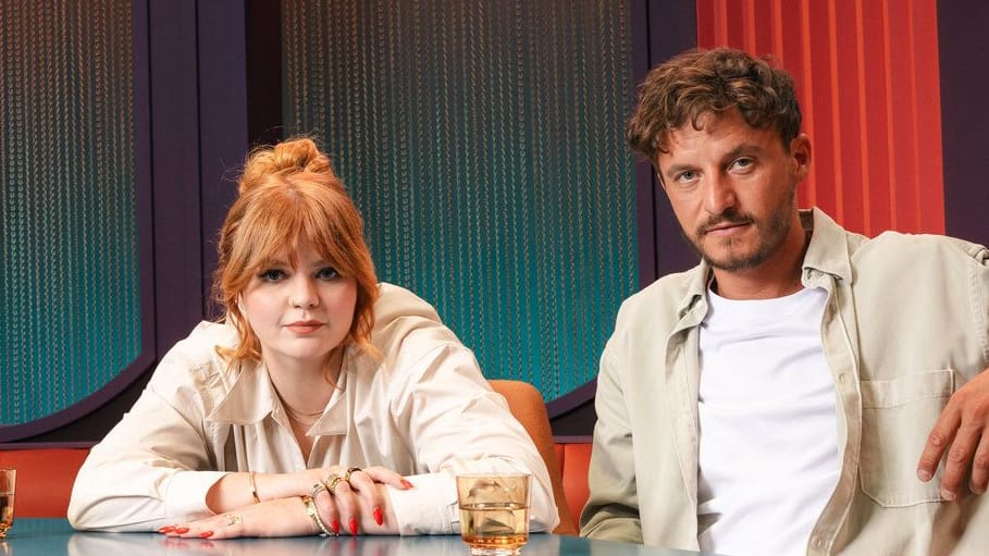Sophie Passmann und Tommi Schmitt in ihrer ZDFneo-Sendung "Neo Ragazzi". Sophie Passmann und Tommi Schmitt in ihrer ZDFneo-Sendung "Neo Ragazzi".