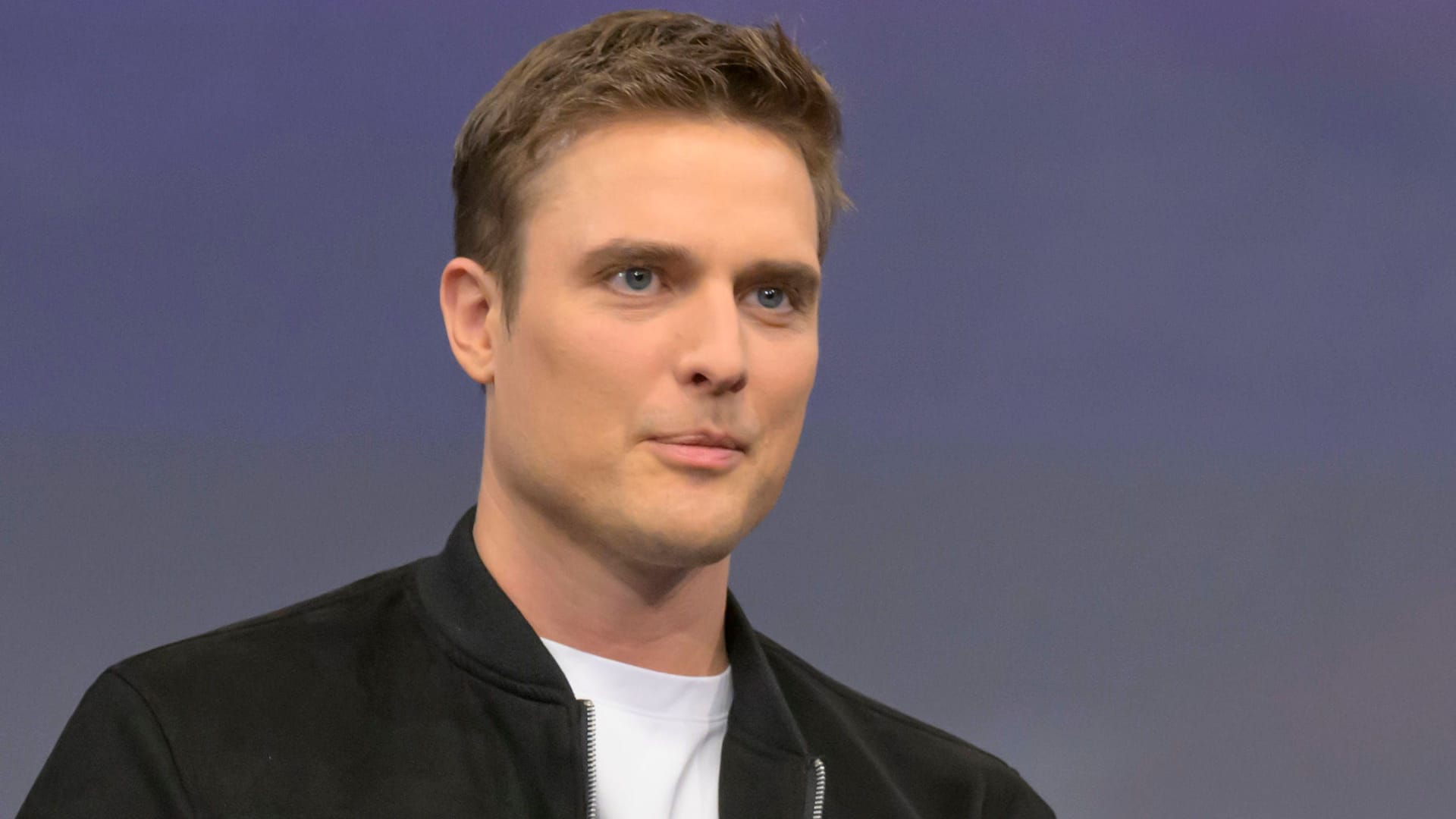 Constantin Schreiber: Der Ex-"Tagesschau"-Sprecher wechselt bald zu Axel Springer. Constantin Schreiber: Der Ex-"Tagesschau"-Sprecher wechselt bald zu Axel Springer.