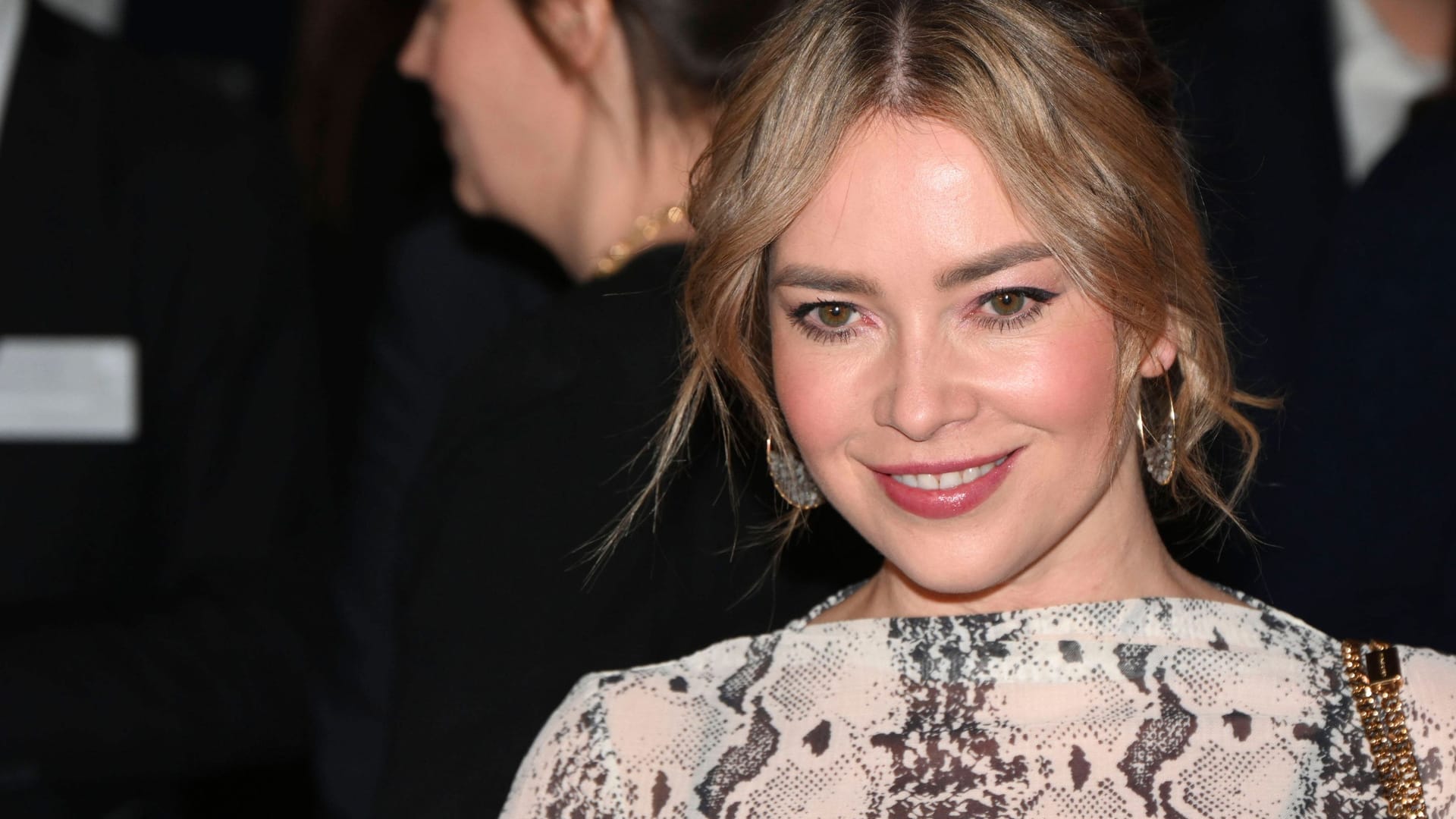 Laura Osswald: Seit 2023 spielt sie in "Sturm der Liebe" mit. Laura Osswald: Seit 2023 spielt sie in "Sturm der Liebe" mit.