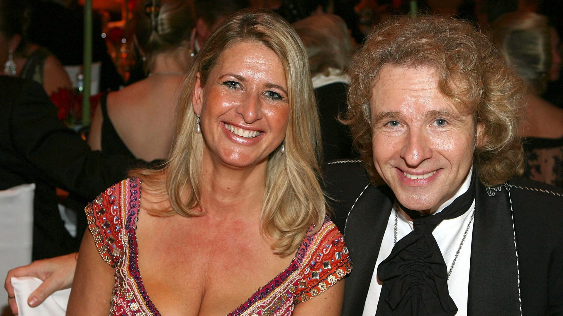Raphaela Ackermann und Thomas Gottschalk: Die Geschwister haben einen weiteren Bruder. Raphaela Ackermann und Thomas Gottschalk: Die Geschwister haben einen weiteren Bruder.
