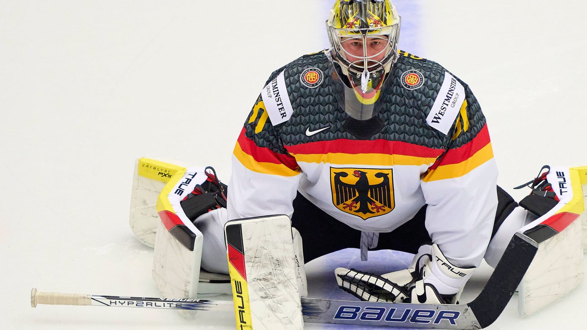 Philipp Grubauer: Gegen die USA zeigte er mehrere starke Paraden. Philipp Grubauer: Gegen die USA zeigte er mehrere starke Paraden.