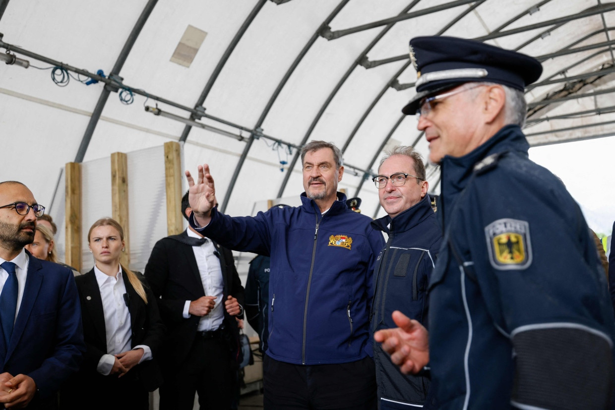 Zwei Bayern an der Grenze: Alexander Dobrindt und Markus Söder im Mai am Grenzübergang in Kiefersfelden