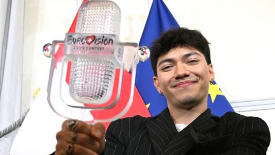 Johannes Pietsch alias JJ: Der Sänger hat den ESC 2025 gewonnen. Johannes Pietsch alias JJ: Der Sänger hat den ESC 2025 gewonnen.
