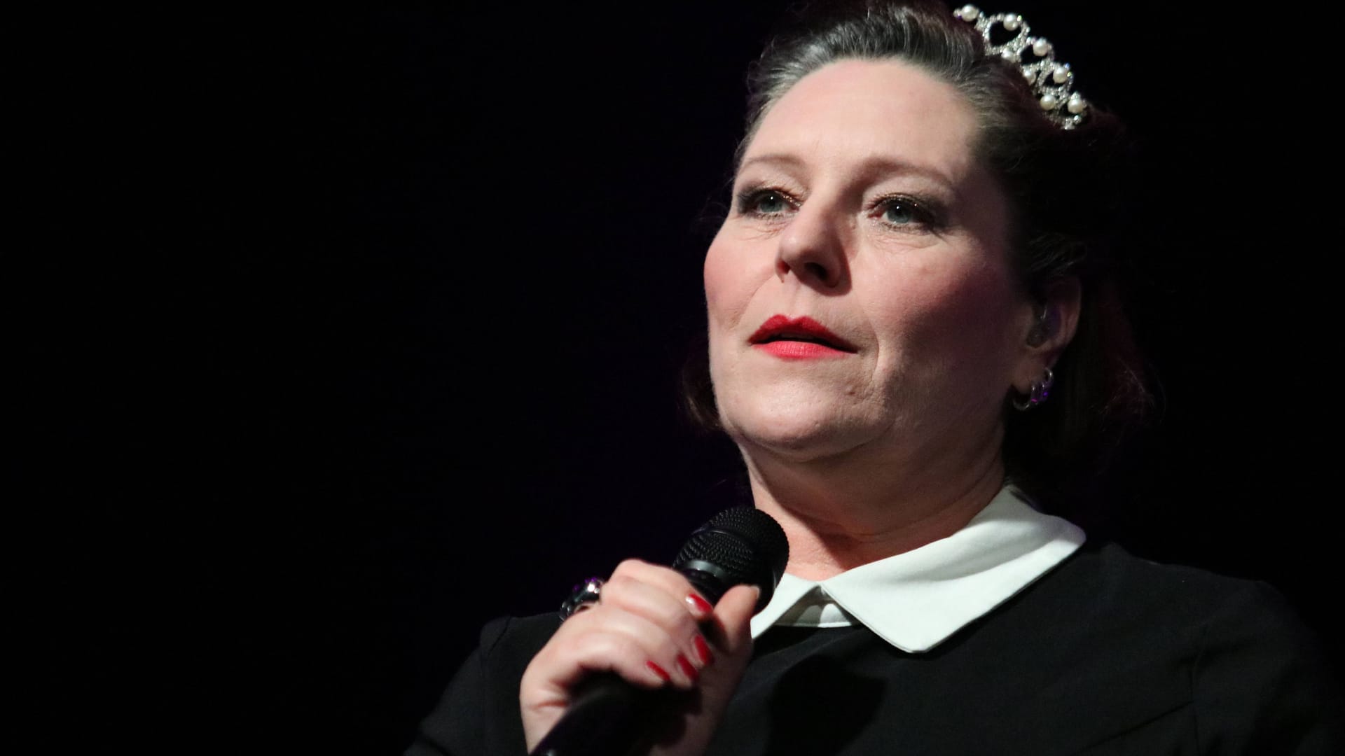 AnNa R.: Im September soll neue Musik von der verstorbenen Sängerin erscheinen. AnNa R.: Im September soll neue Musik von der verstorbenen Sängerin erscheinen.