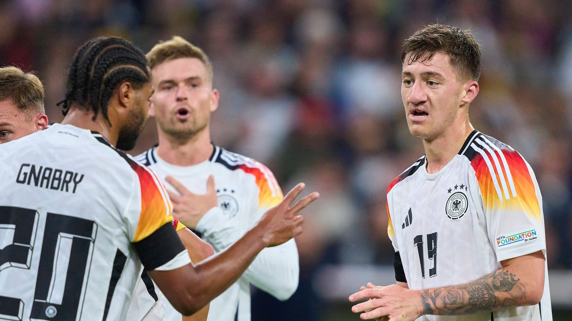 Angelo Stiller (r.) im DFB-Dress: Er spielt seit 2023 beim VfB. Angelo Stiller (r.) im DFB-Dress: Er spielt seit 2023 beim VfB.