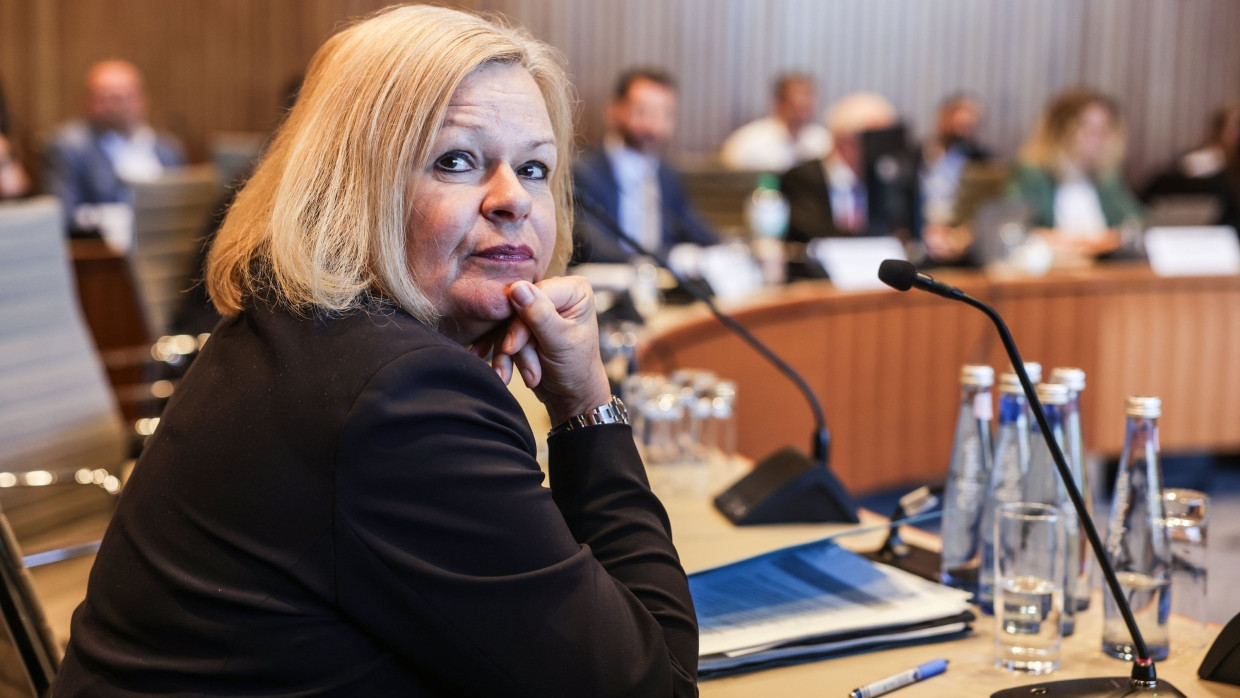 Nancy Faeser beim Untersuchungsausschuss in Düsseldorf am Freitag