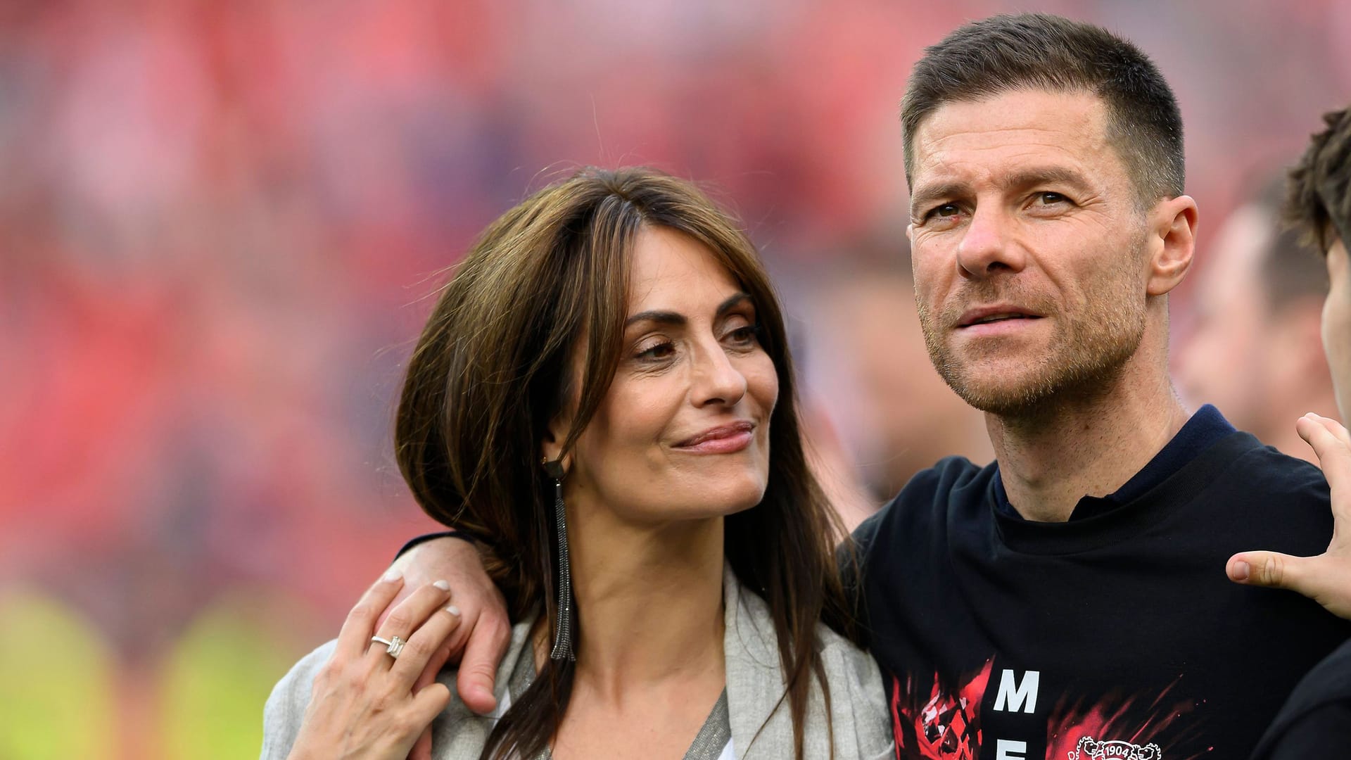 Nagore Aranburu und ihr Mann Xabi Alonso: Das Paar darf wieder zurück in die Heimat. Nagore Aranburu und ihr Mann Xabi Alonso: Das Paar darf wieder zurück in die Heimat.