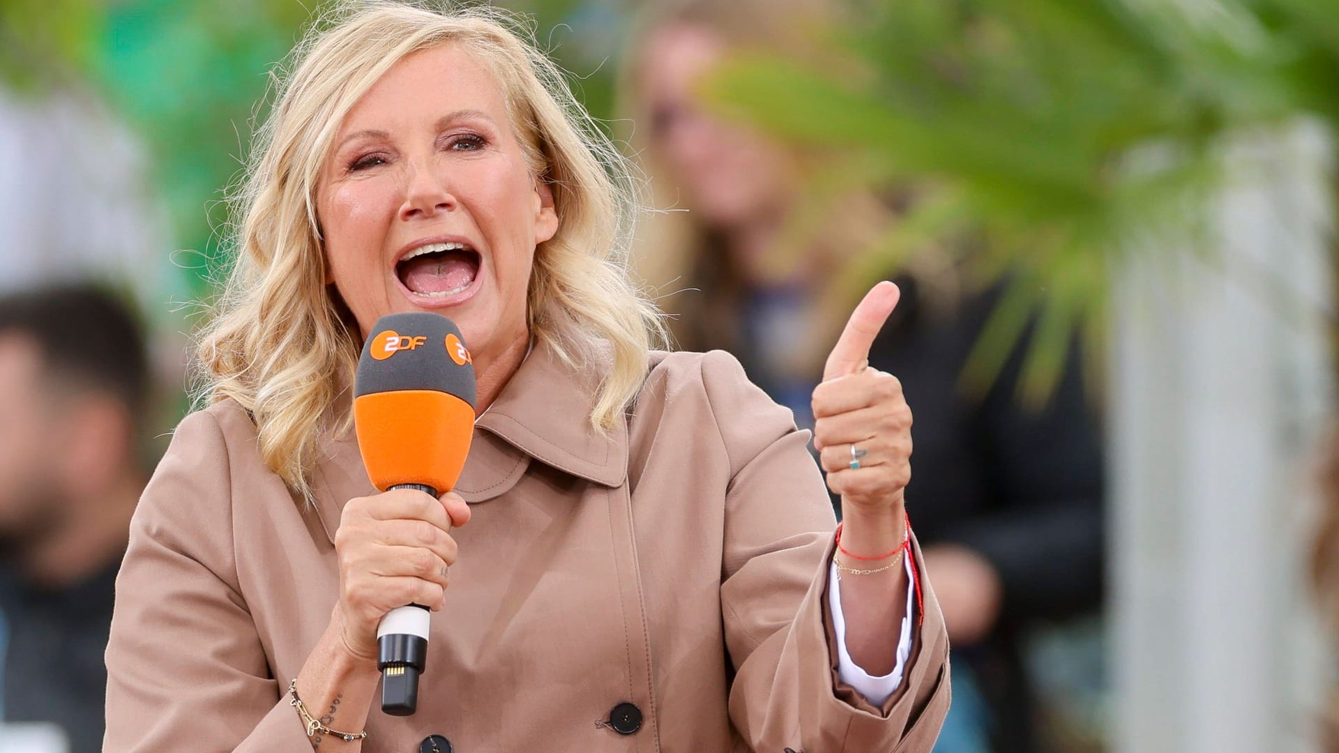 Andrea Kiewel: Sie begrüßt wieder zum "Fernsehgarten" im Zweiten. Andrea Kiewel: Sie begrüßt wieder zum "Fernsehgarten" im Zweiten.