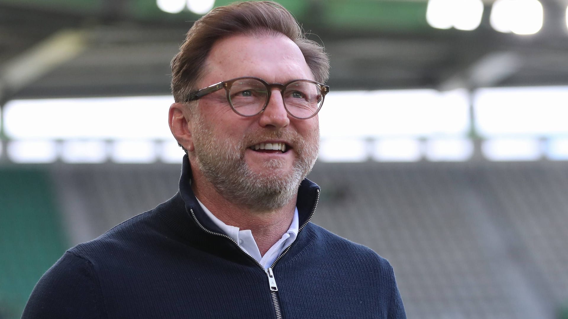 Ralph Hasenhüttl: Zuletzt kassierte er mit den "Wölfen" ein 0:4 gegen Dortmund. Ralph Hasenhüttl: Zuletzt kassierte er mit den "Wölfen" ein 0:4 gegen Dortmund.