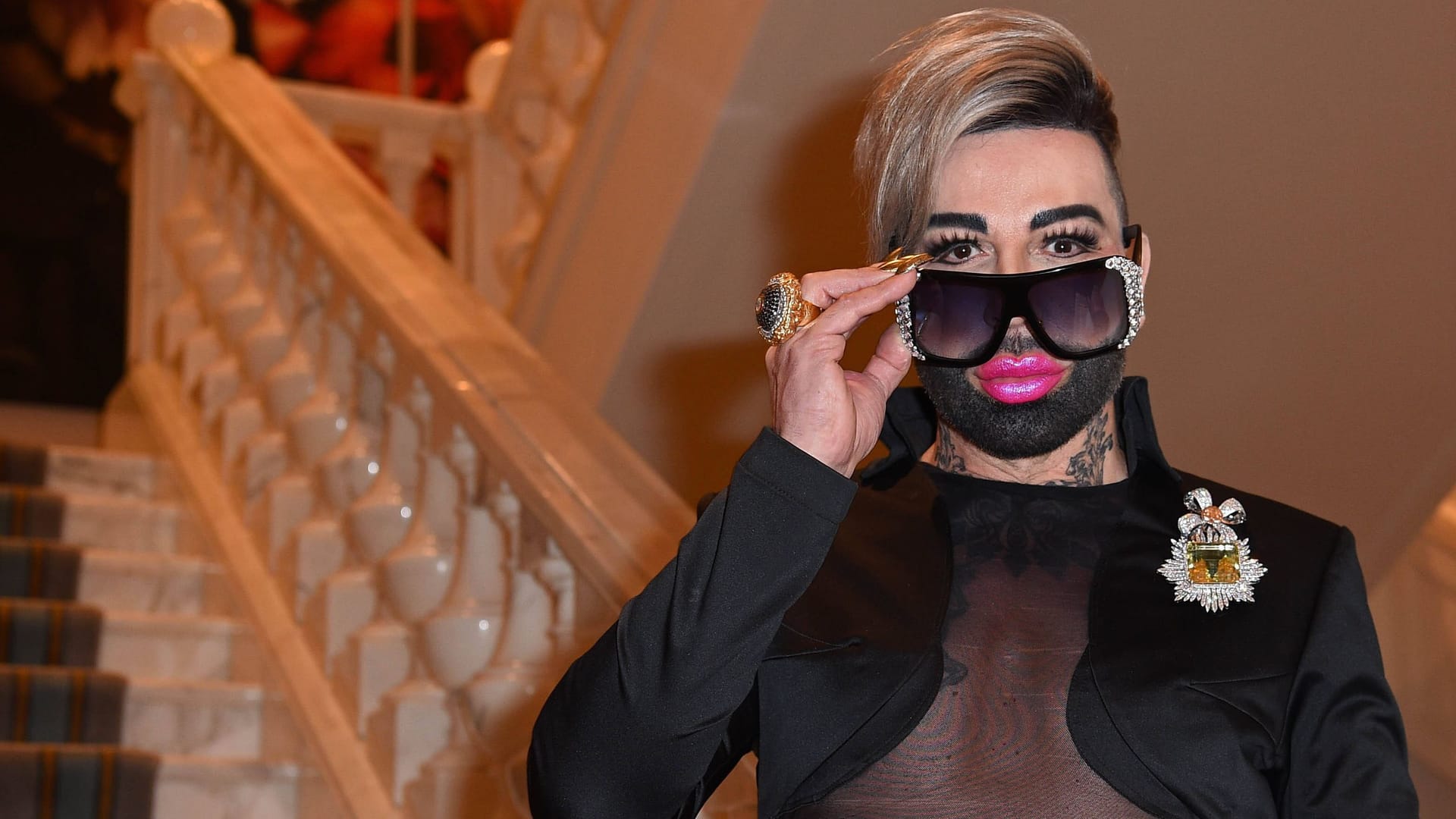 Harald Glööckler: Der Modemacher steht für Extravaganz und schrille Looks. Harald Glööckler: Der Modemacher steht für Extravaganz und schrille Looks.