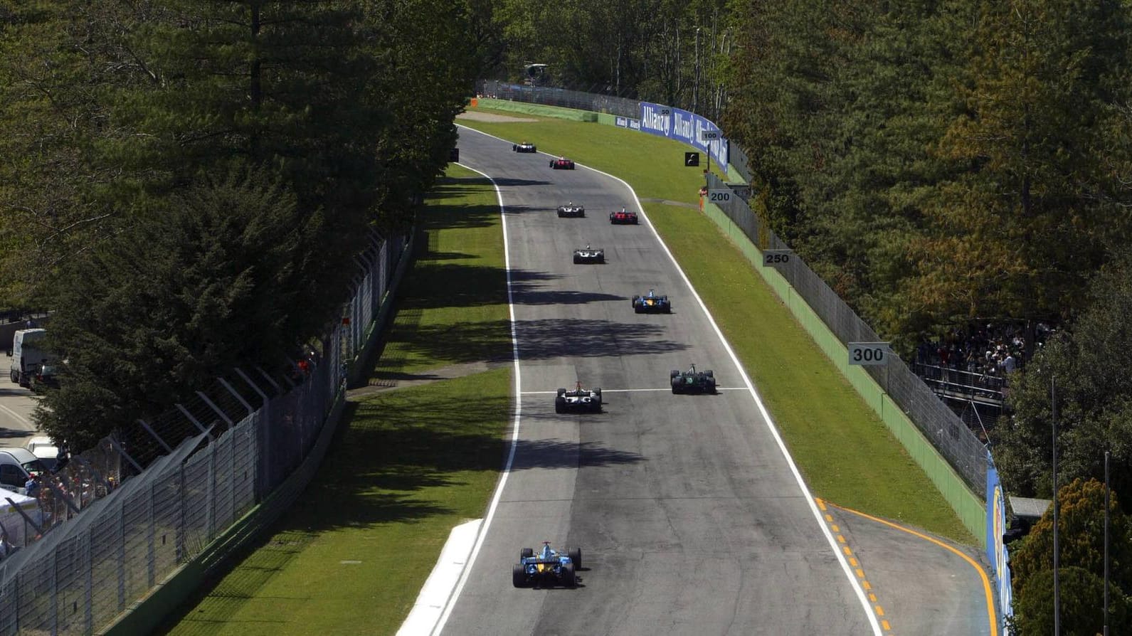 Die Rennstrecke in Imola: Der beliebte Kurs in Norditalien bleibt der Formel 1 erhalten. Die Rennstrecke in Imola: Der beliebte Kurs in Norditalien bleibt der Formel 1 erhalten.