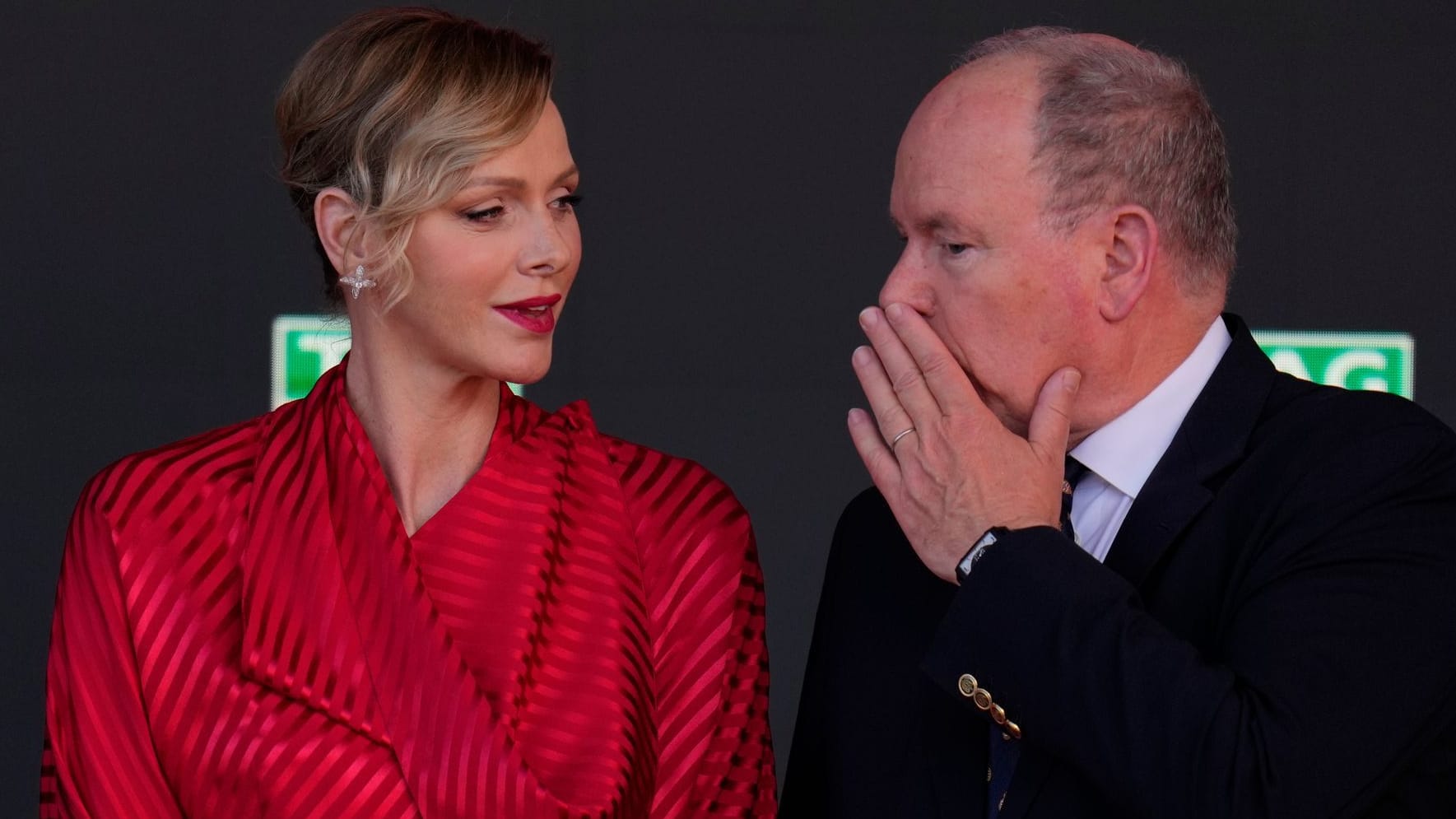 Charlène und Gatte Albert II. bei der Siegerehrung des Monaco-GP: Seit Jahren Tradition. Charlène und Gatte Albert II. bei der Siegerehrung des Monaco-GP: Seit Jahren Tradition.