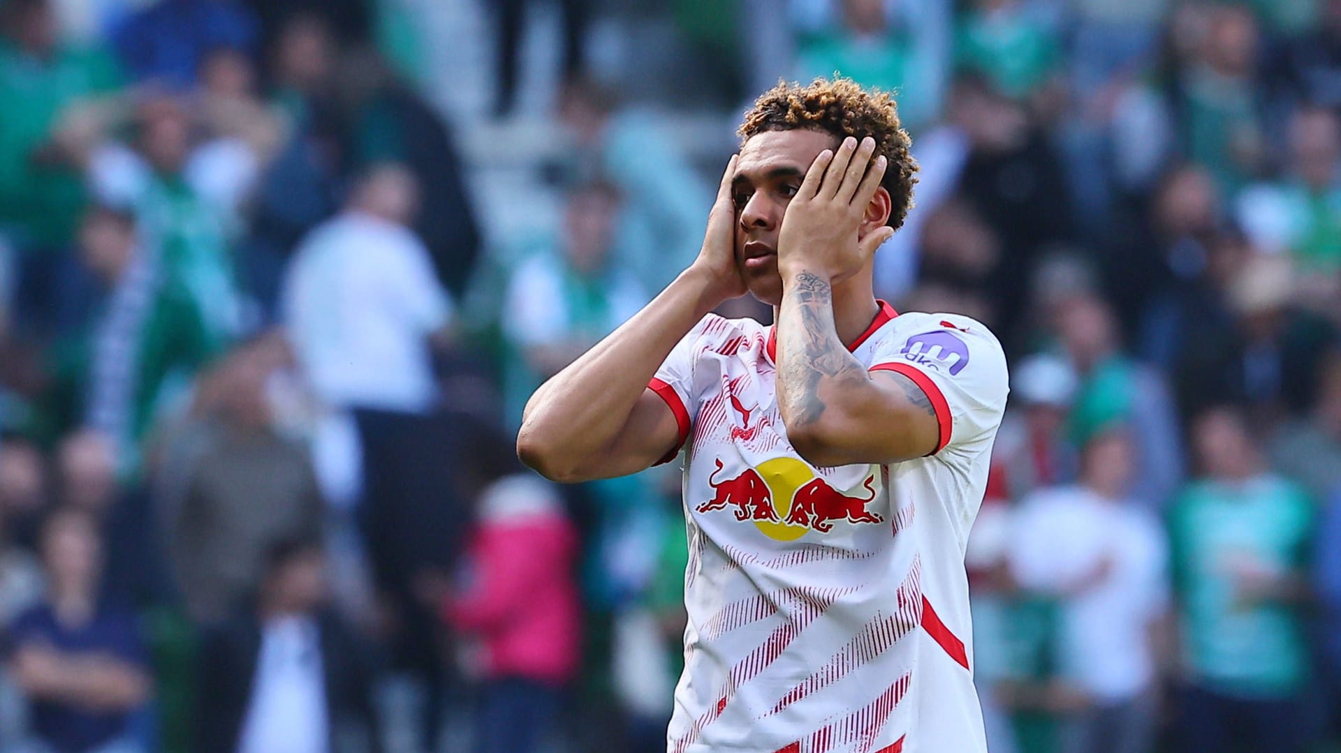 Antonio Nusa ist frustriert: RB Leipzig hat die Qualifikation zur Champions League verpasst. Antonio Nusa ist frustriert: RB Leipzig hat die Qualifikation zur Champions League verpasst.