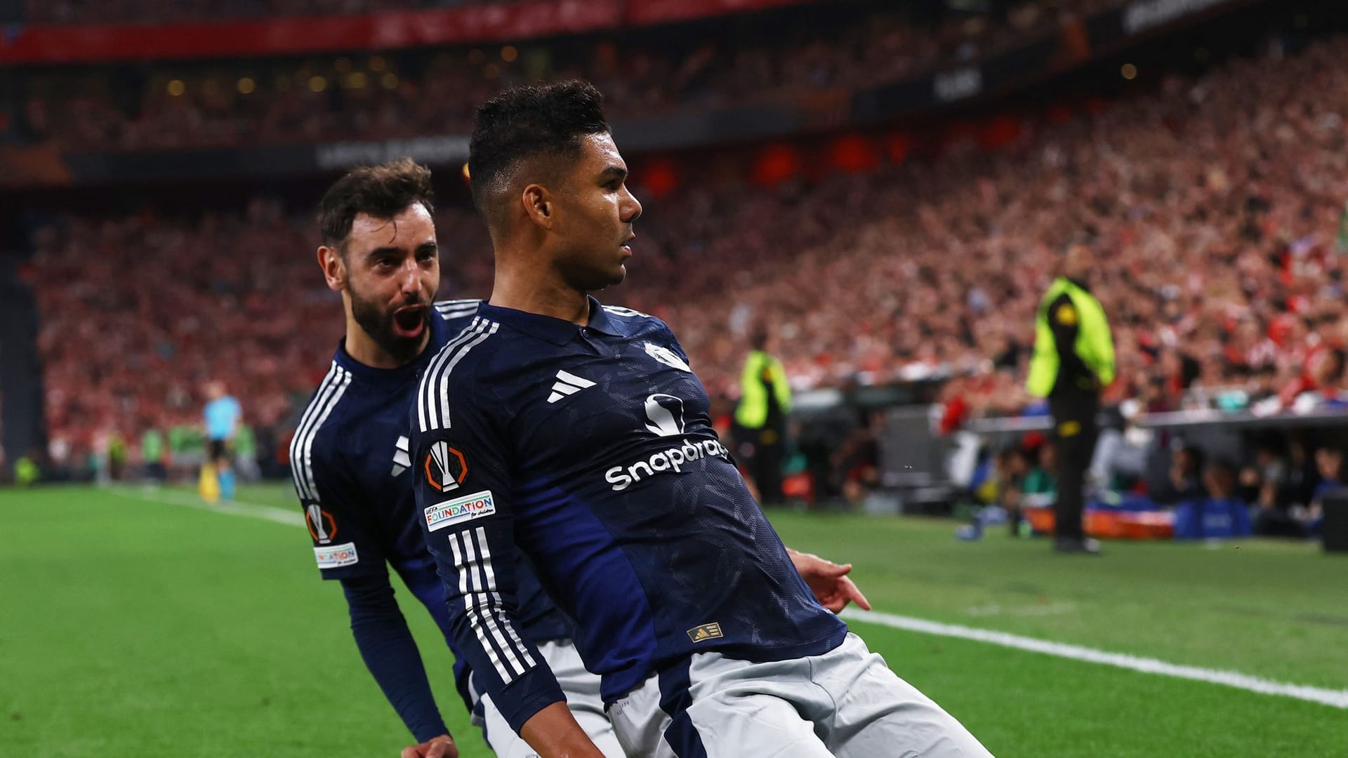 Bruno Fernandes (l.) und Casemiro: Beide United-Profis konnten gegen Bilbao über einen Treffer jubeln. Bruno Fernandes (l.) und Casemiro: Beide United-Profis konnten gegen Bilbao über einen Treffer jubeln.
